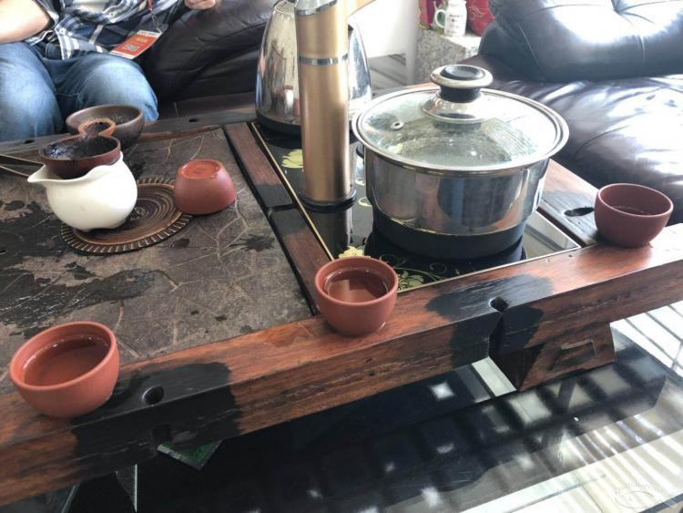 去網紅店選瓷磚，沒想到老板居然和我們是......