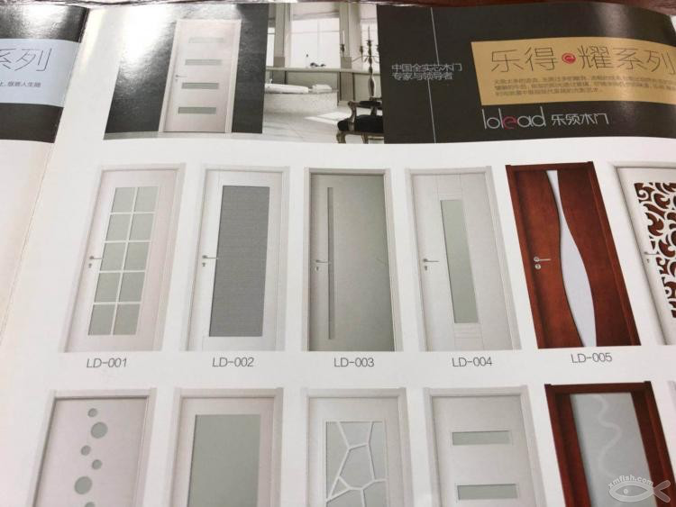 室內木門還有這么多種？為什么衛生間門需要帶一片玻璃呢？ 我來告訴你答案！