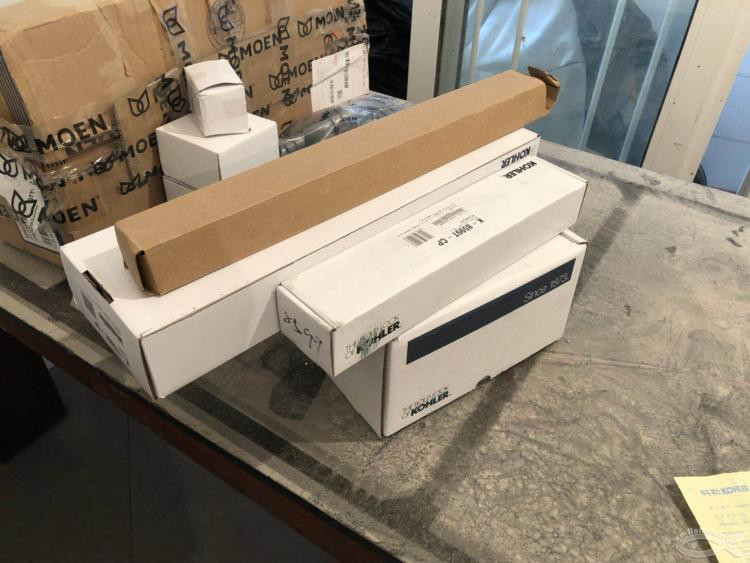 一家四口期盼已久的浴缸入場啦！歡迎你丫！